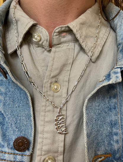 arm in arm comb pendant and chain