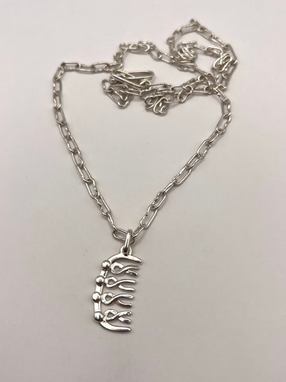arm in arm comb pendant and chain