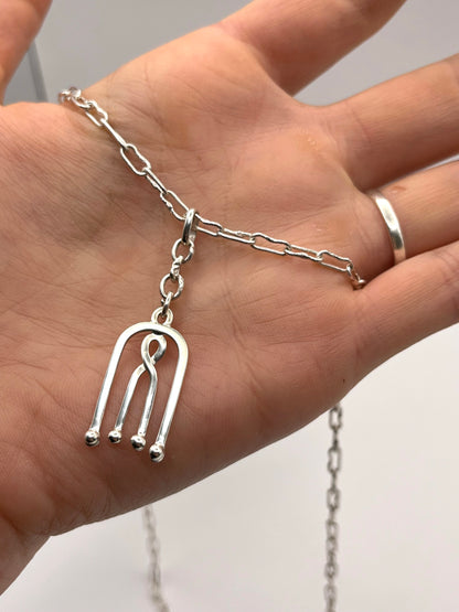 dangle pendant and chain
